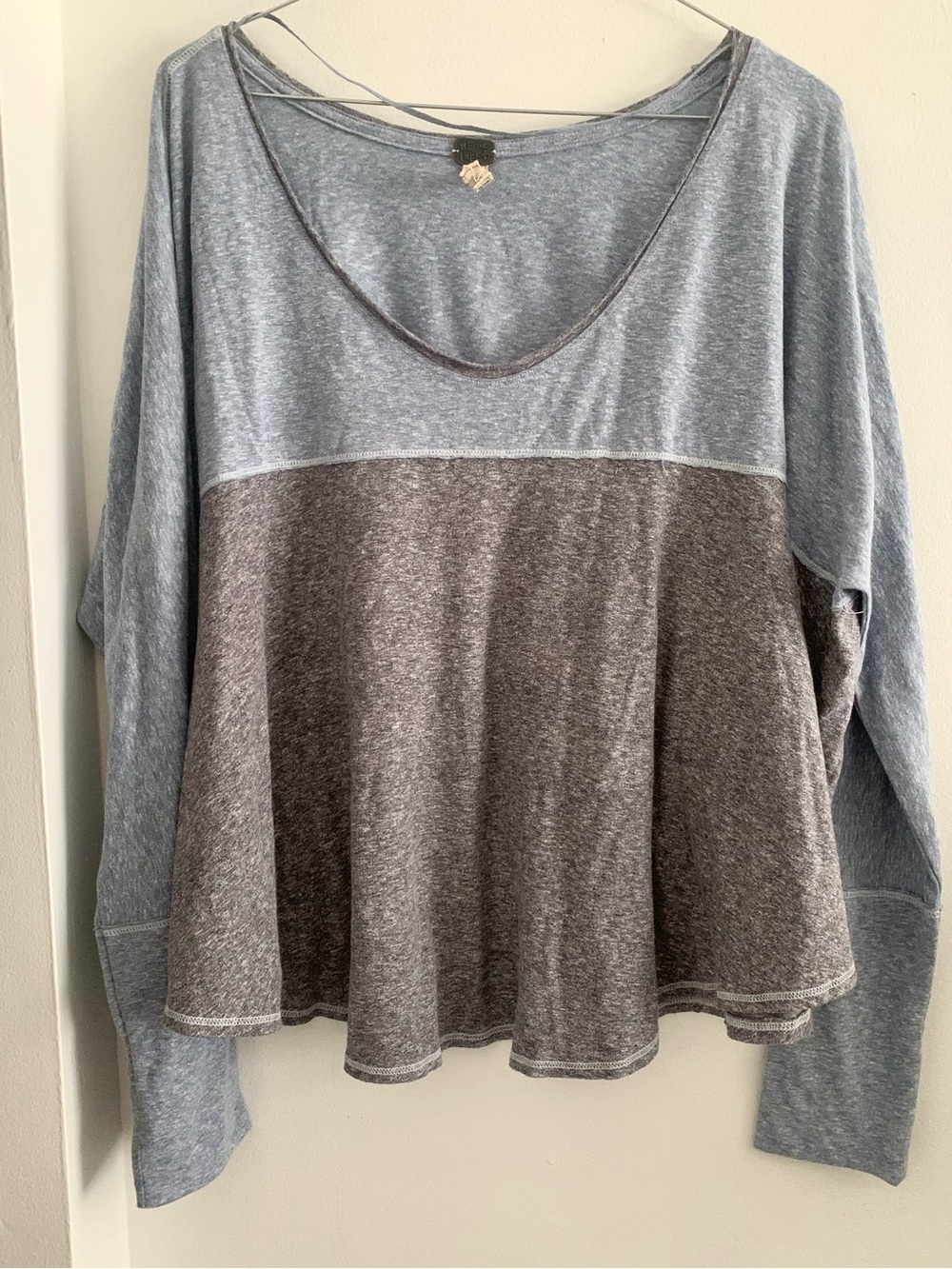 Like new flowy knit top